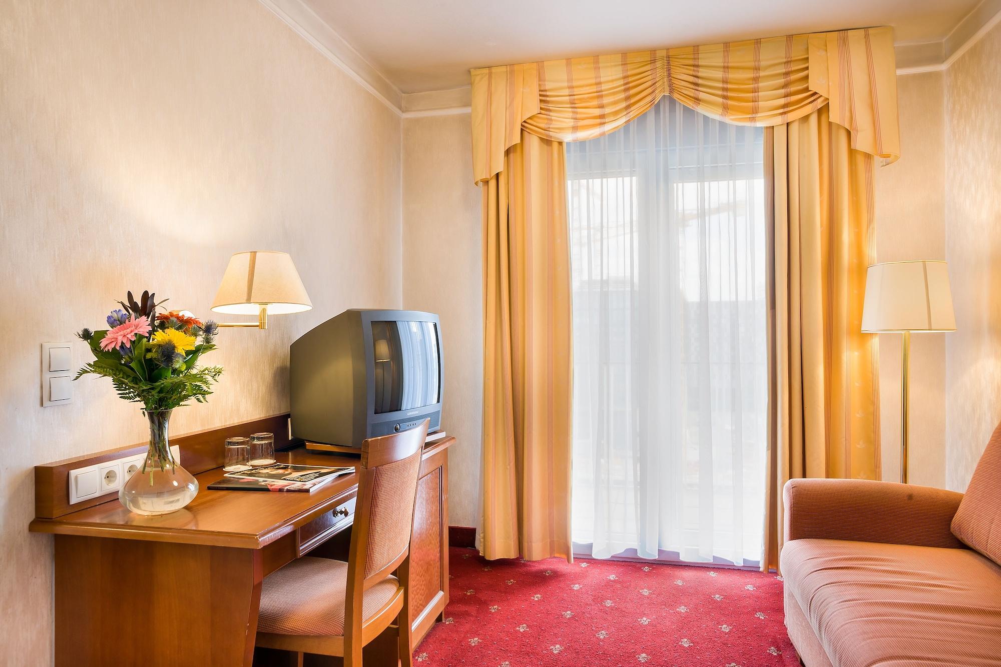 Select Hotel Prinz Eugen Wien Екстериор снимка